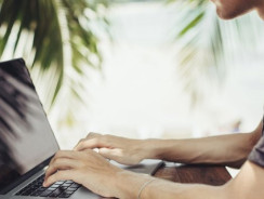 Alternative Lifestyles: 8 Things You Need to Know If You Want to Make a Living as a Blogger