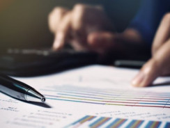 Fast-Tracking Your Way to Success: 5 Growth Hacking Strategies Every Business Owner Should Learn